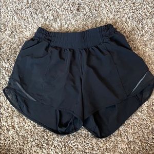 Black 4” Lululemon Hotty Hot Shorts